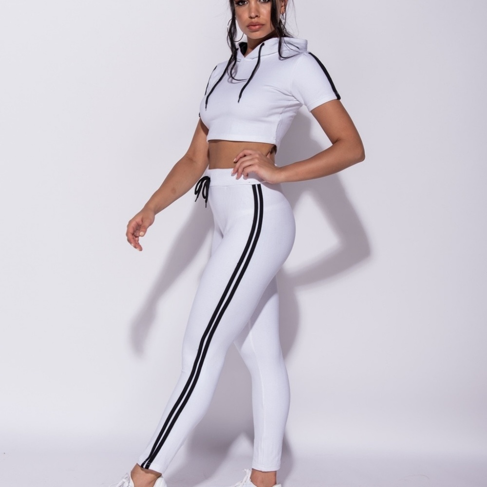 SALE! LAST 1! NWT Hooded Crop Top and Pants Set - Picture 4 of 7
